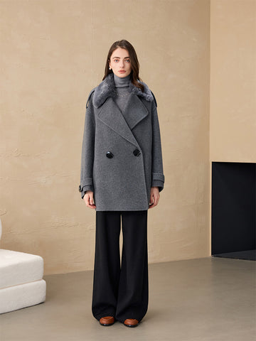 Large lapel short coat with fur collar